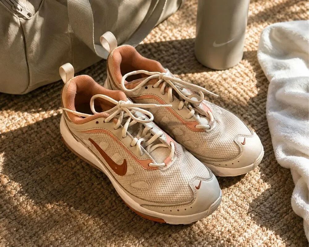 Nike Air Max Women’s Sneakers Cream Pink Rose Gold Mesh Running Shoes Size 7 EU
